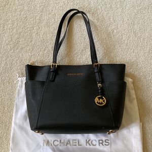 Michael Kors Jetset Saffiano leather tote.